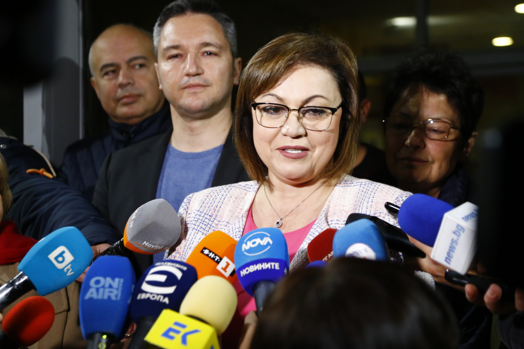 Нинова каза ще се кандидатира ли пак за лидер на БСП 