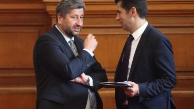 Шеф от ДБ издаде каква схема за участие във властта са измислили и се закани за изключително сериозен разговор с ПП 