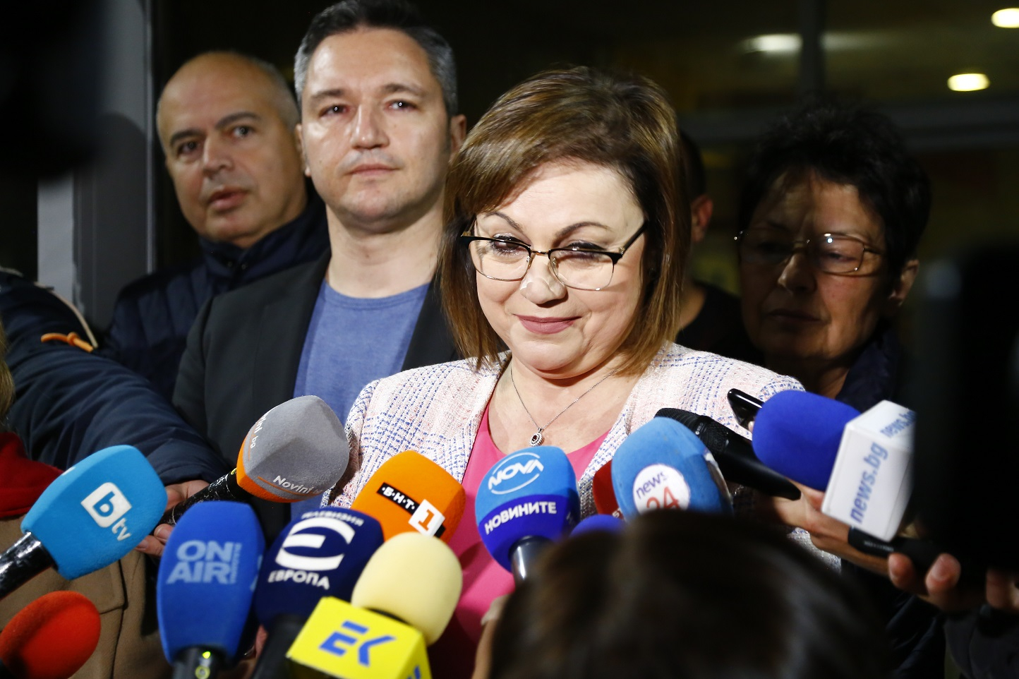 Нинова сменя ръководството на ДКК начело с "почтената дама" на Петков