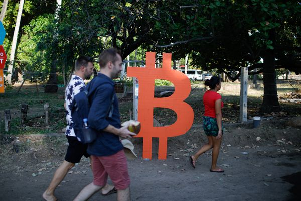 Eл Caлвaдop щe cтpoи пъpвия в cвeтa "Битĸoйн гpaд" зa $1 милиapд СНИМКИ