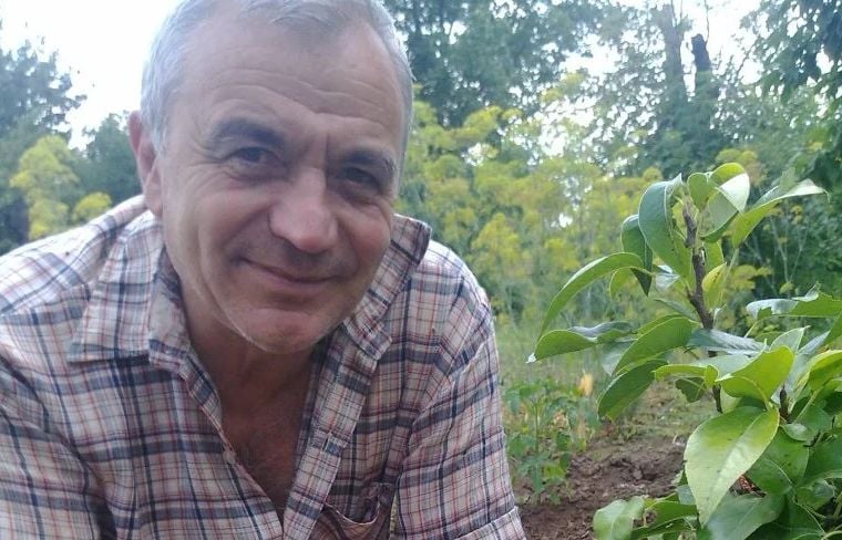 Нашенец отглежда в двора си плод, който убива най-страшните болести СНИМКИ