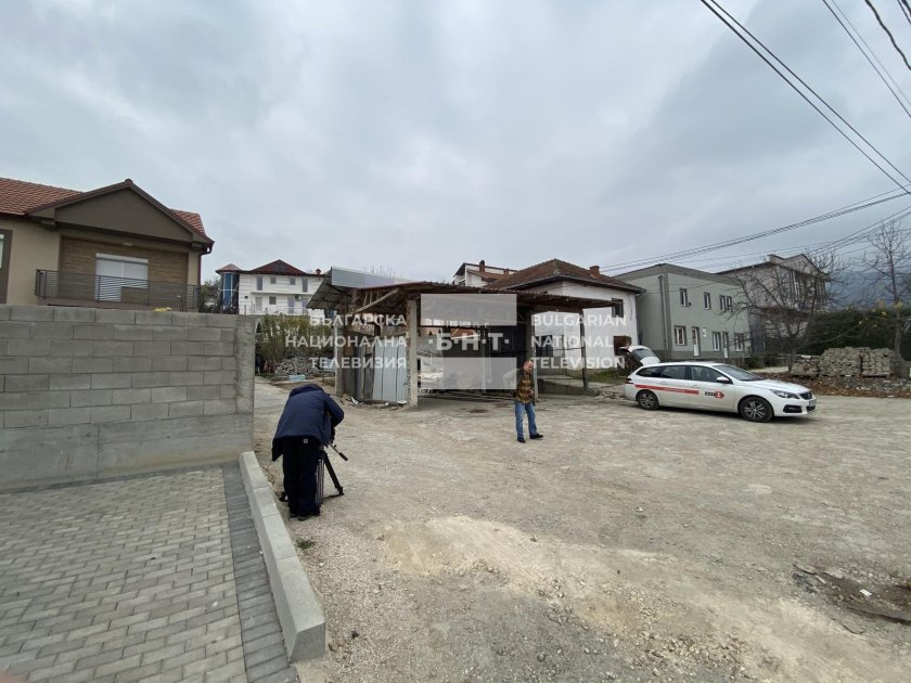 Смърт грози собствениците на изгорелия автобус край Боснек, неоткриваеми са СНИМКИ