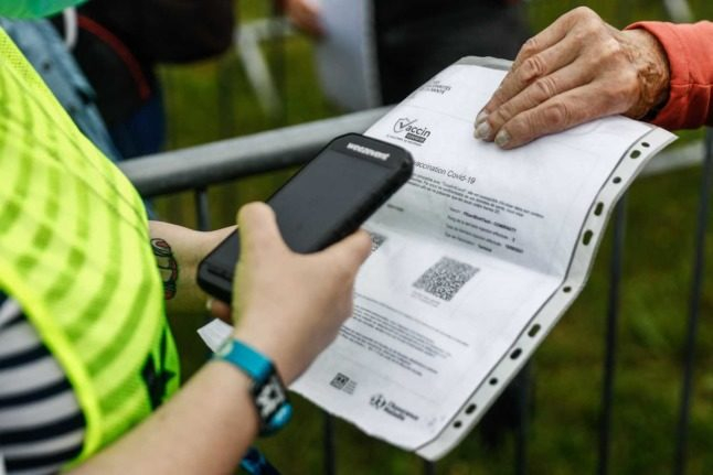 Въвеждат глоба за отказ от ваксинация в страна от Европейския съюз