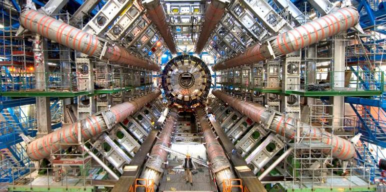 Учени от Големия адронен колайдер на CERN с гръмка новина: Открихме...