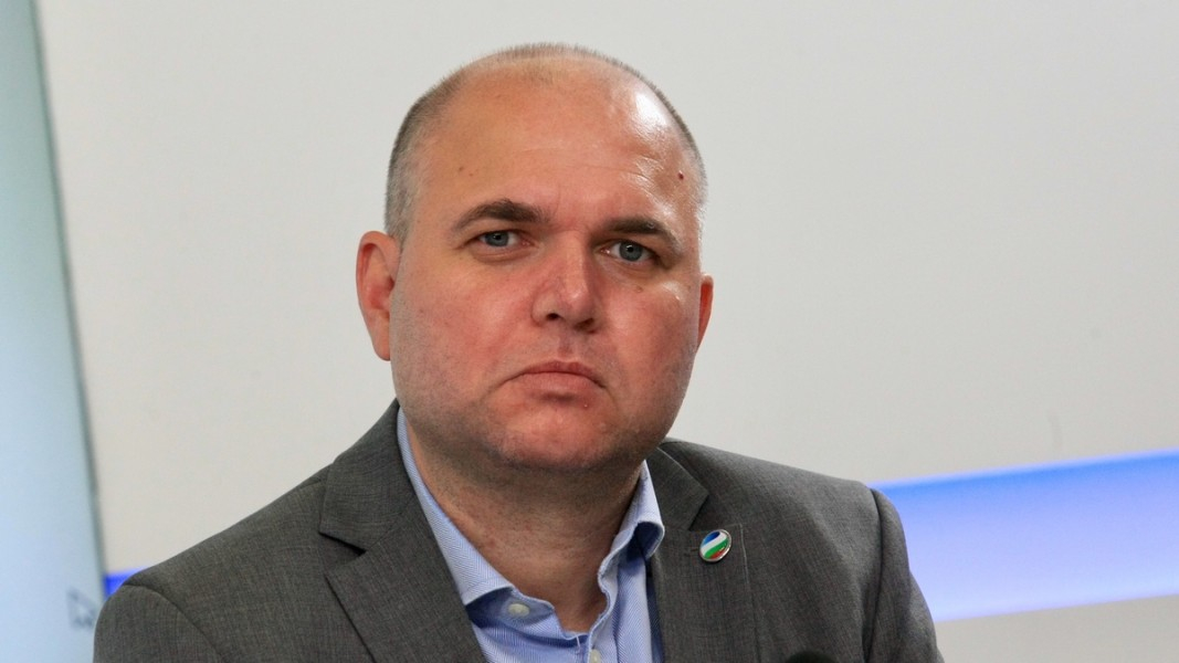 Панев от ДБ за РСМ в ЕС: Брюксел не е светлината, която трябва да следваме