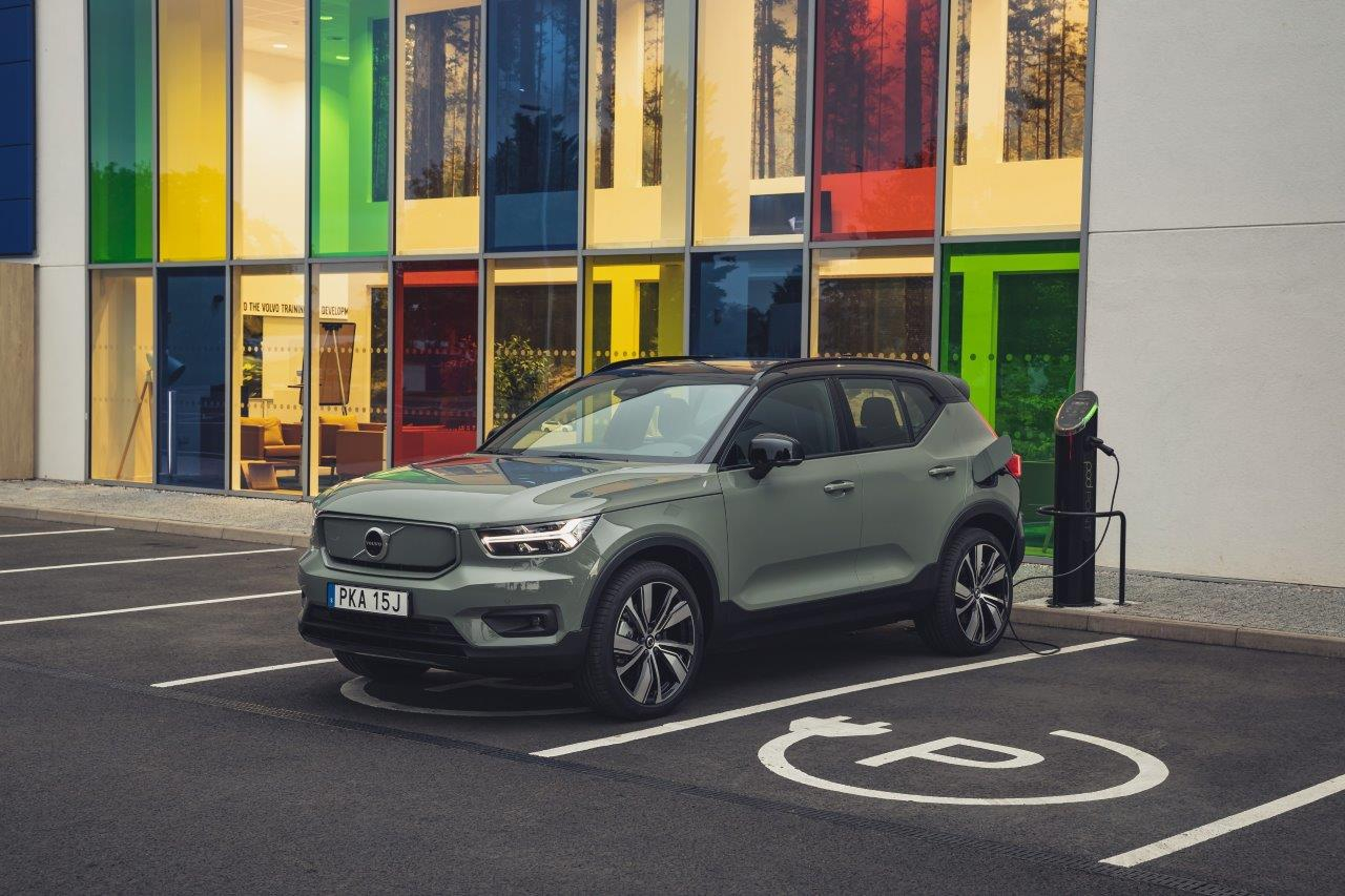 Изцяло електрическото Volvo XC40 Recharge пристигна у нас!