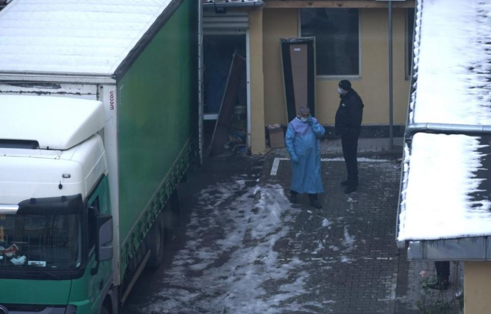 СНИМКИ 18+ на труповете от касапницата на "Струма"! Пред моргата се разигра извънредна ситуация