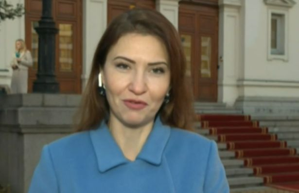 Истински шок за репортерка на Нова телевизия пред парламента СНИМКИ