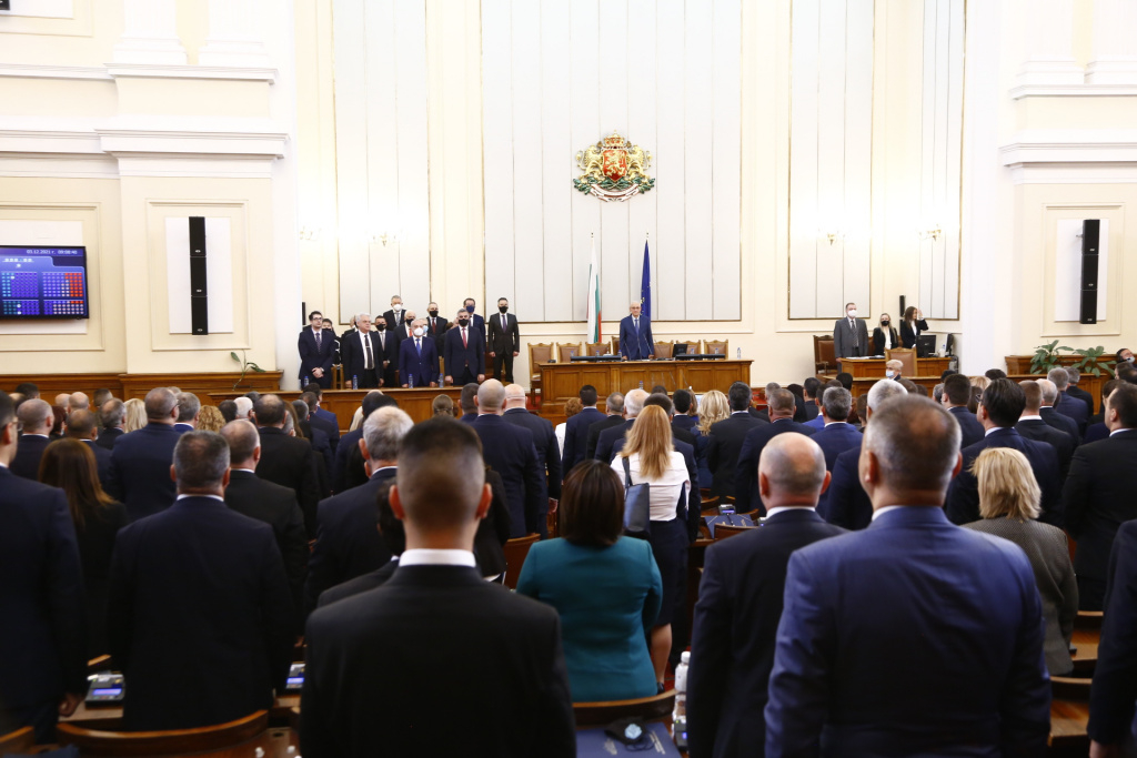 Социолози с неочакван анализ колко дълъг живот ще има новото управление ВИДЕО