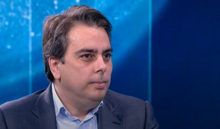 Асен Василев обяви чистка на 30 000 чиновници и разкри кои данъци ще отпаднат