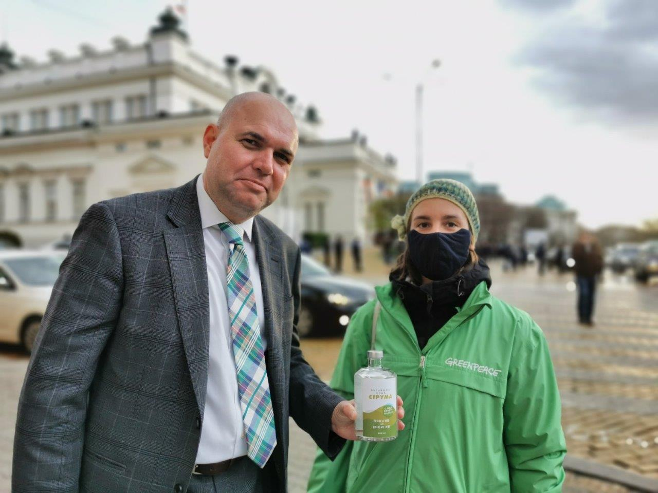 Новите депутати поеха ангажимент пред „Грийнпийс“ за запазването на водите, но все още не и за по-ранен отказ от въглищата