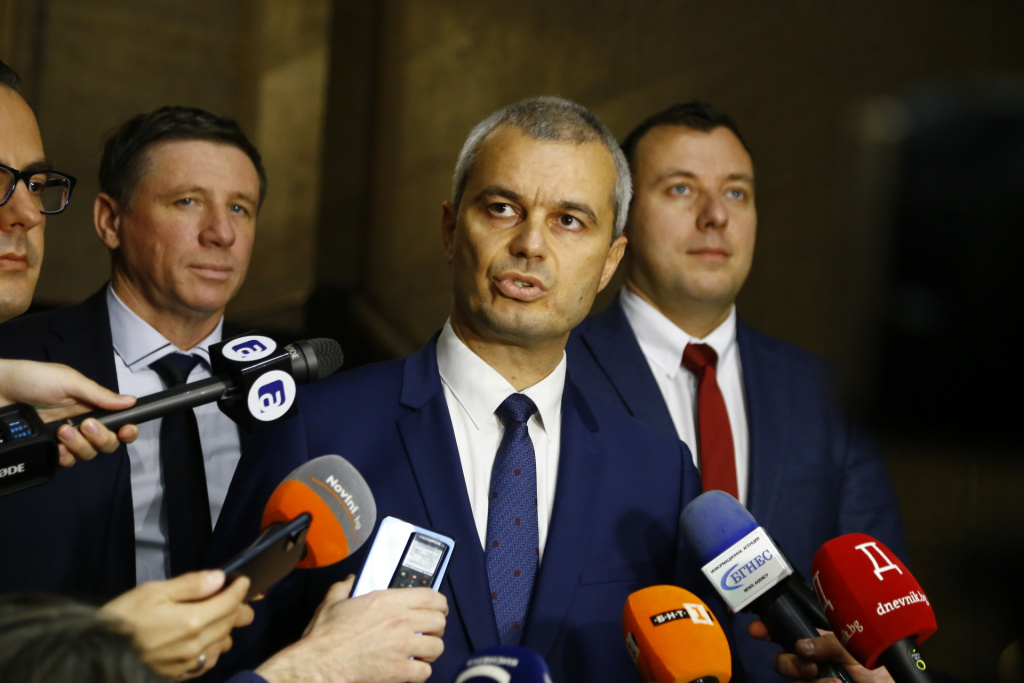 Костадинов след "наркомански страсти в парламента" с нов ултиматум към премиера