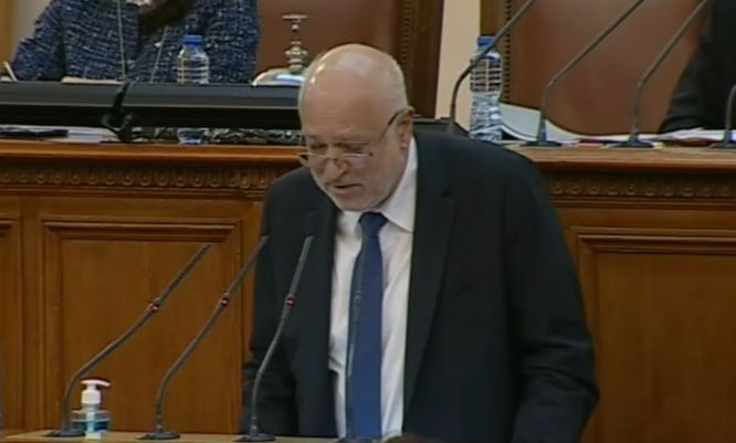 Люта свада в НС: Любен Дилов нареди кабинета на ПП! Даде им 2 имена за министри