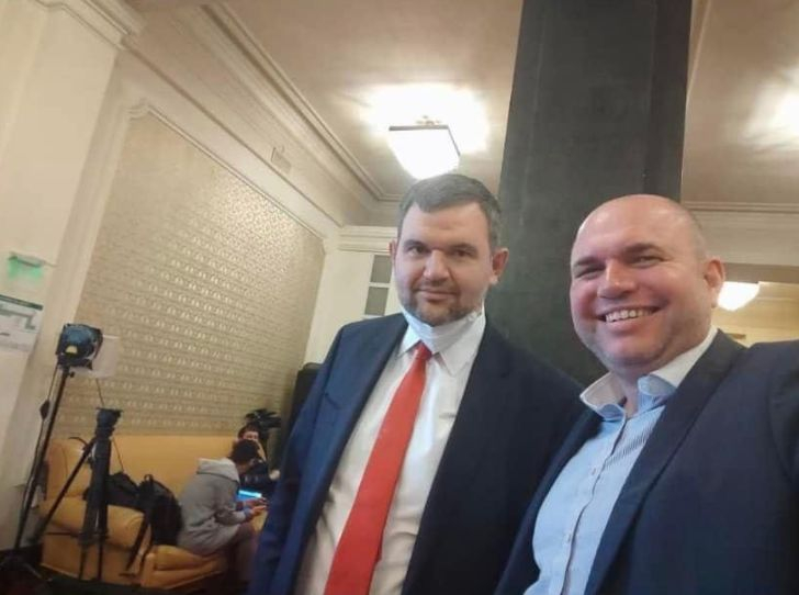 Жълтопаветна драма: Владислав Панев подаде оставка като зам.-председател на ПГ на ДБ 