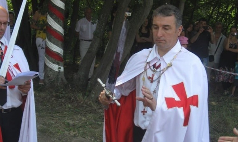 В Габрово изтръпнаха: Не е за вярване, че тамплиерът Петков сменя хубавата Яна в парламента СНИМКИ 