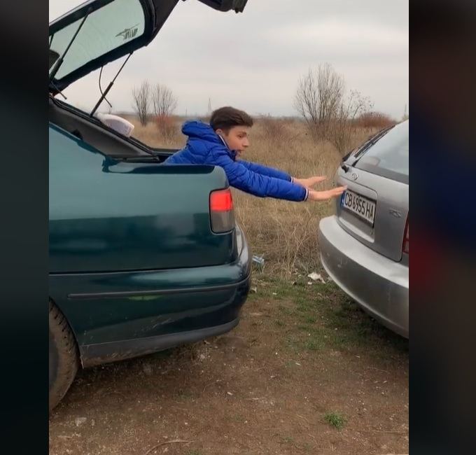 Млади българи измислиха нов парктроник, станаха световноизвестни ВИДЕО