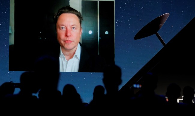 Бивша служителка на SpaceX: Мъск се държи като садист!