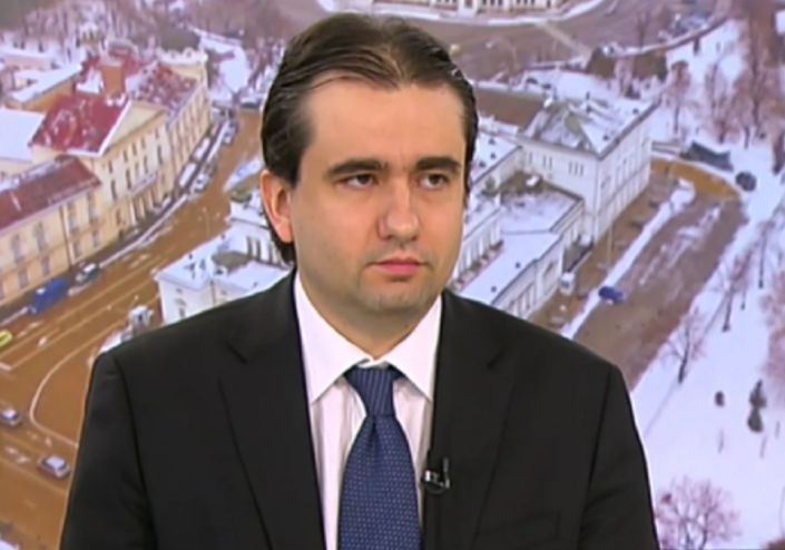 Министър Божанов с щедри обещания за електронното управление