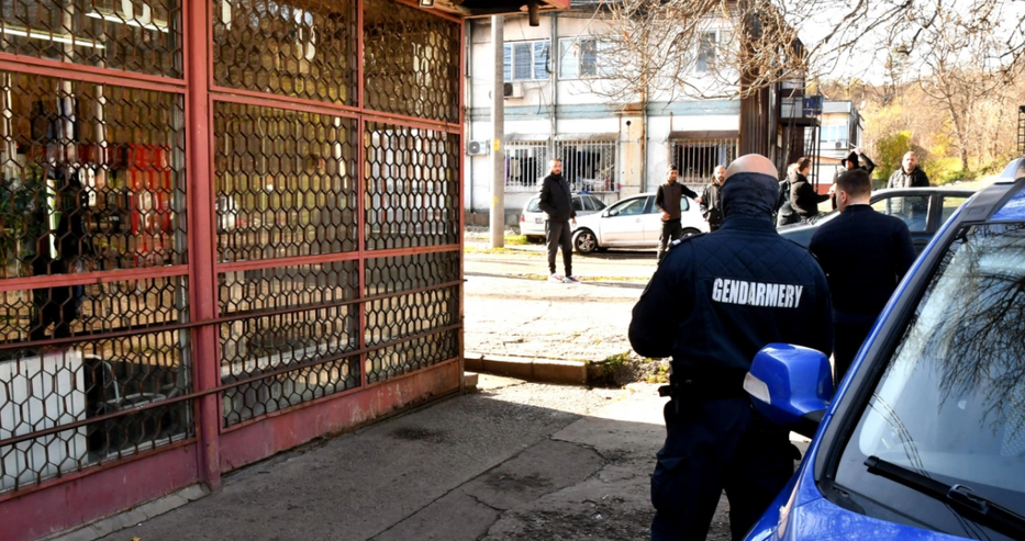Обвиниха сина и мъжа на кметицата на Симеоновград за купуване на вот