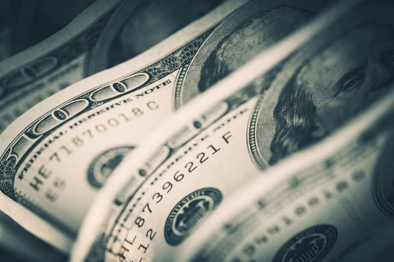 Легендарен инвеститор продава всичките си долари, иде краят на US валутата