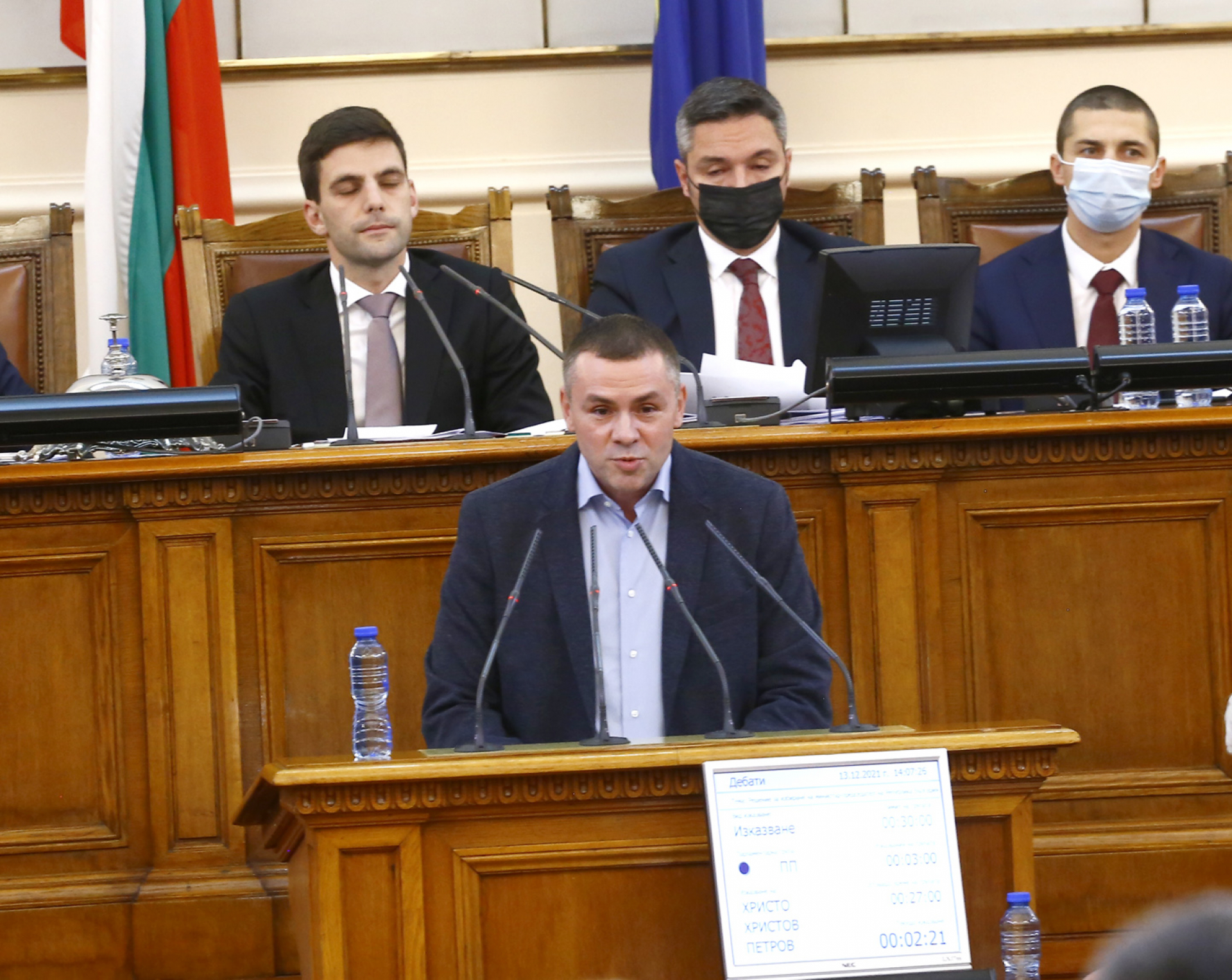 Ицо Хазарта за спрения газ: Сега Борисов да подари ново кученце на Путин