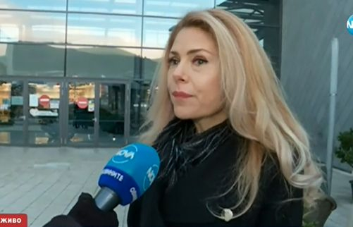 Деси Банова-Плевнелиева разказа за наглата кражба на джипа ѝ БМВ Х5, един от апашите я... СНИМКИ