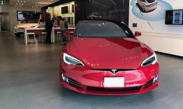 Томбола с Tesla закачи на кукичката като шарани много пловдивчани  