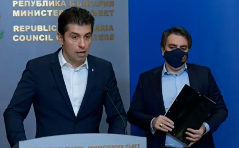 Петков с горещ коментар за скандала с ДС съветниците, думите на Янев за НАТО, кризата с тока и... ВИДЕО