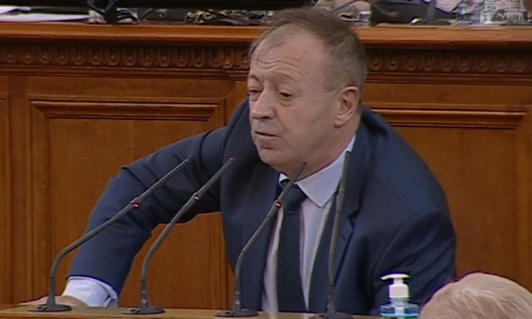 Нов скандал в четворната коалиция заради ген. Атанас Атанасов, от ИТН му скочиха заради... 