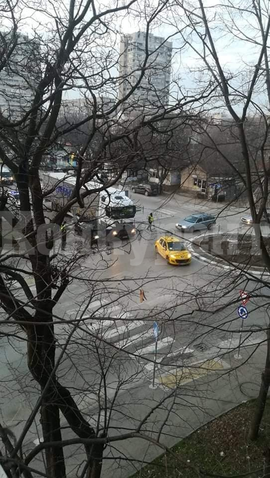 ТИР се вряза в БМВ във Видин СНИМКИ