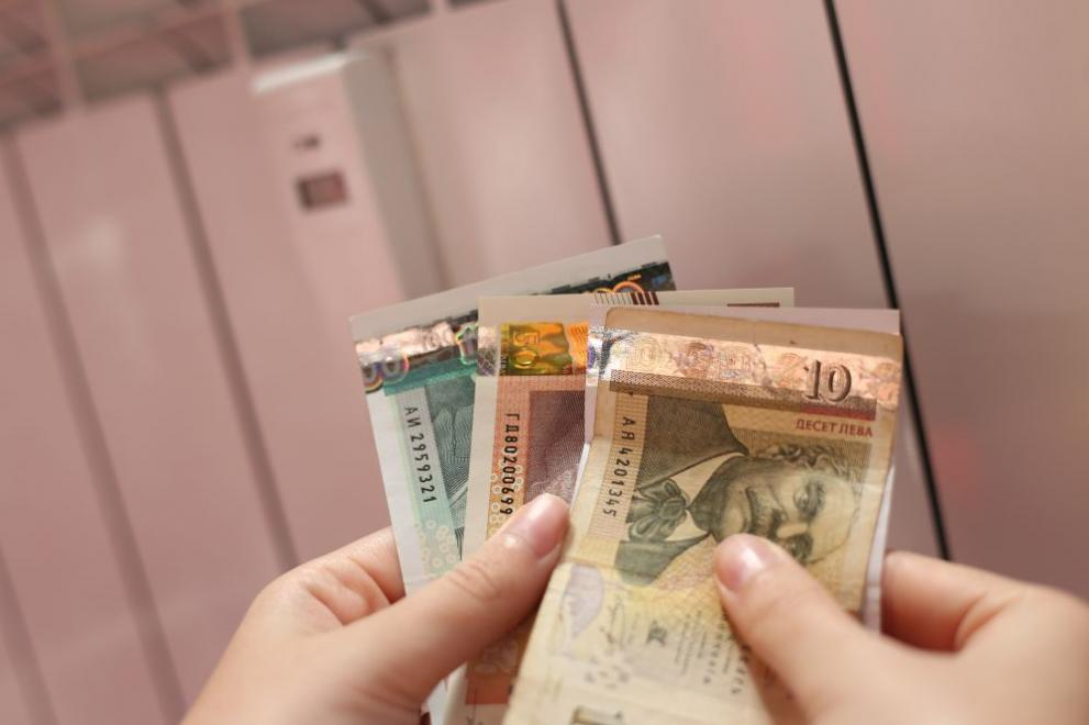 Коледно чудо: Кой плати сметка от 5 000 лева за парно на задлъжнял перничанин
