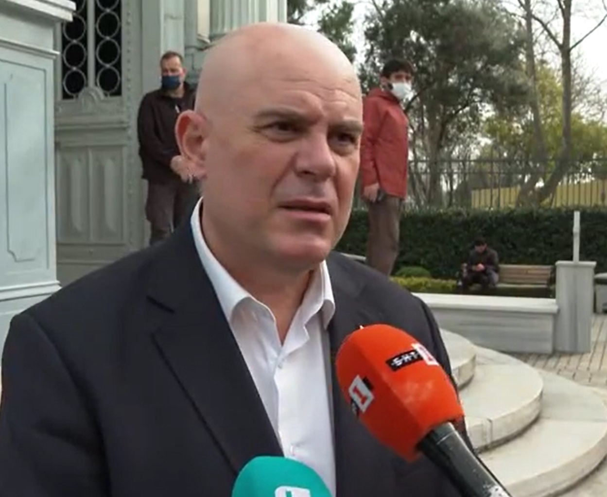 Гешев: Надявам се ние, българите да загърбим омразата един към друг ВИДЕО