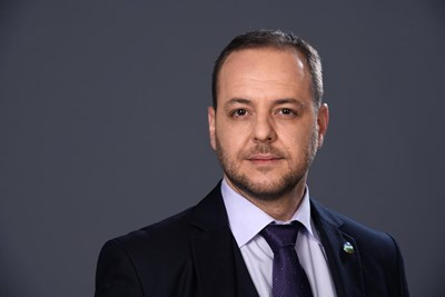 Вицепремиерът Сандов настоява българите да не правят заря и пукотевици на Нова година, за да не се стресират животните