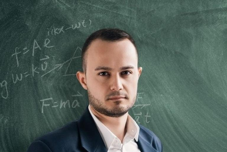 Математикът Велков с ужасяваща прогноза: Удря ни нова К-19 вълна, ето кога ще минем 10 000 заразени на ден ВИДЕО