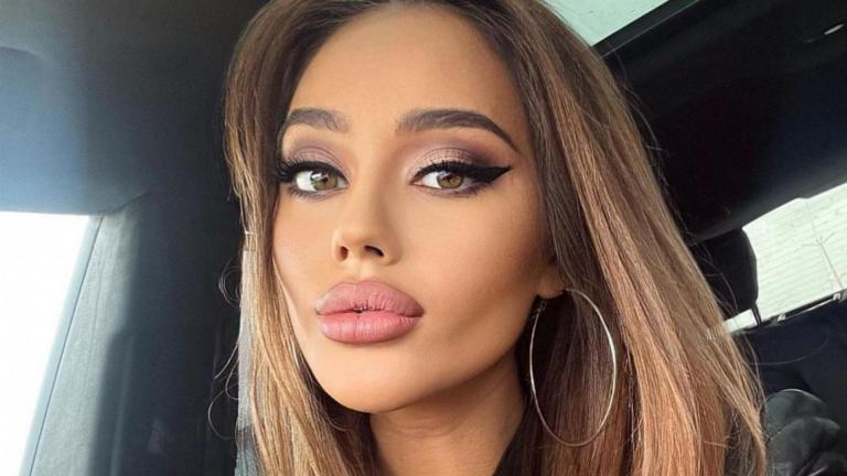 Култова фолк гърла спря дъха със СНИМКИ 18+ по прозрачно бельо