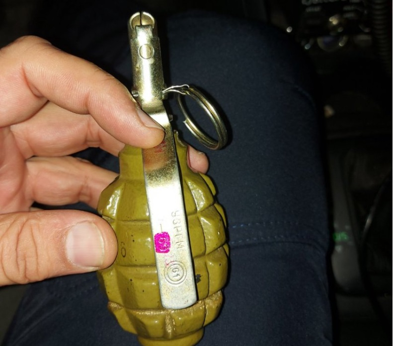 Стана ясно кой е антиваксърът, нахлул с гранати на новогодишното светлинно шоу в центъра на София 