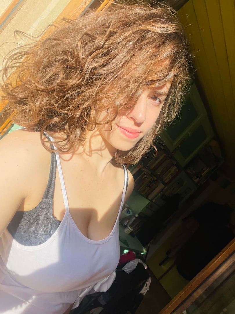 Надарена: Ружа Райчева се пусна без сутиен за ЧНГ СНИМКИ 18+