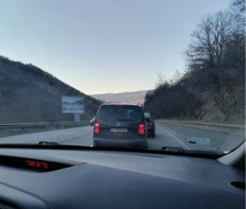 Сигнал до БЛИЦ: Ад за всички, които се връщат от Банско в момента СНИМКА