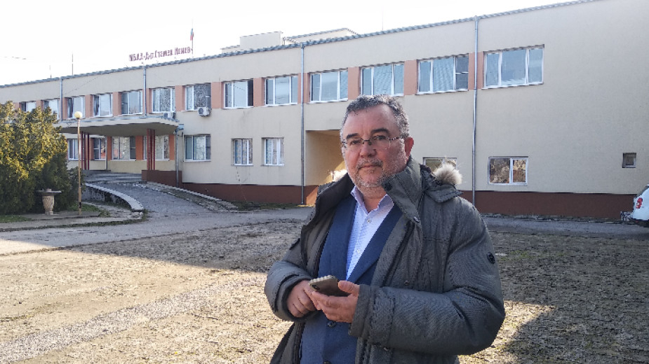 Проф. Чавдар Ботев посочи единствения възможен начин да избегнем най-страшния сценарий с Омикрон 