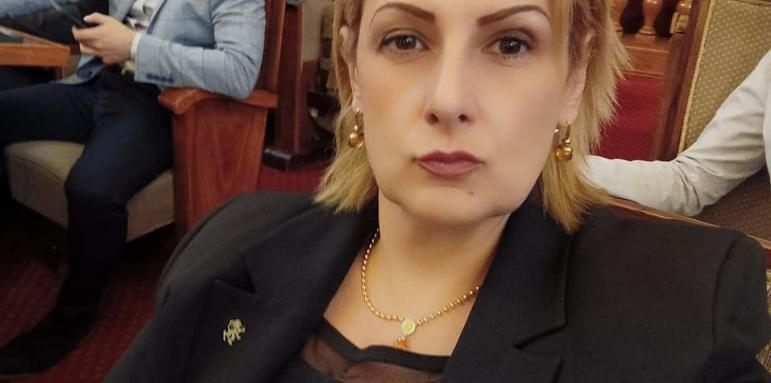 Прецакаха депутатка на Костадинов и тя изригна: Наглост и безочие. Това ли ви е промяната, слуги на посолството!?!