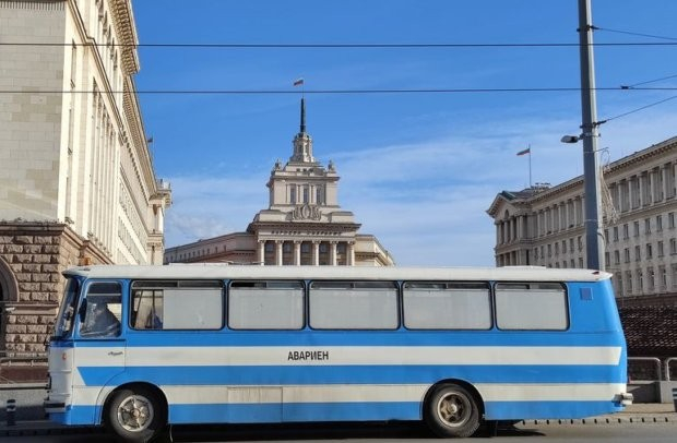 Спомени от соца: СНИМКА на "Чавдар" подпали мрежата: Хубаво си беше - хлябът, сиренето и презервативите бяха...