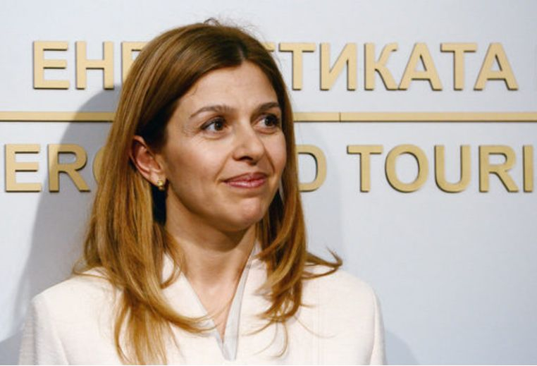 Чия съпруга си назначи за шефка на кабинет супер вицепремиерът Асен Василев СНИМКИ