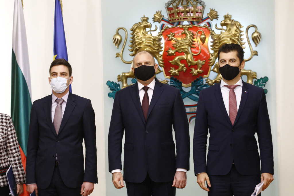 Политолог: Ето какво ще изиграе лоша шега на кабинета "Петков", а Радев...