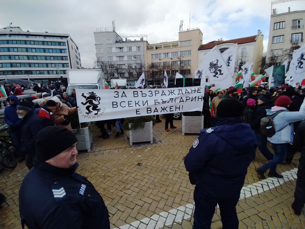 На COVID протеста става все по-напечено, а един участник смая всички! Култови СНИМКИ
