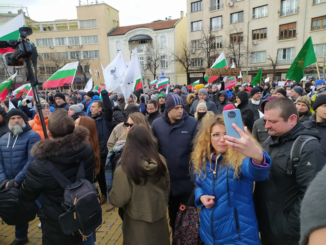 На COVID протеста става все по-напечено, а един участник смая всички! Култови СНИМКИ