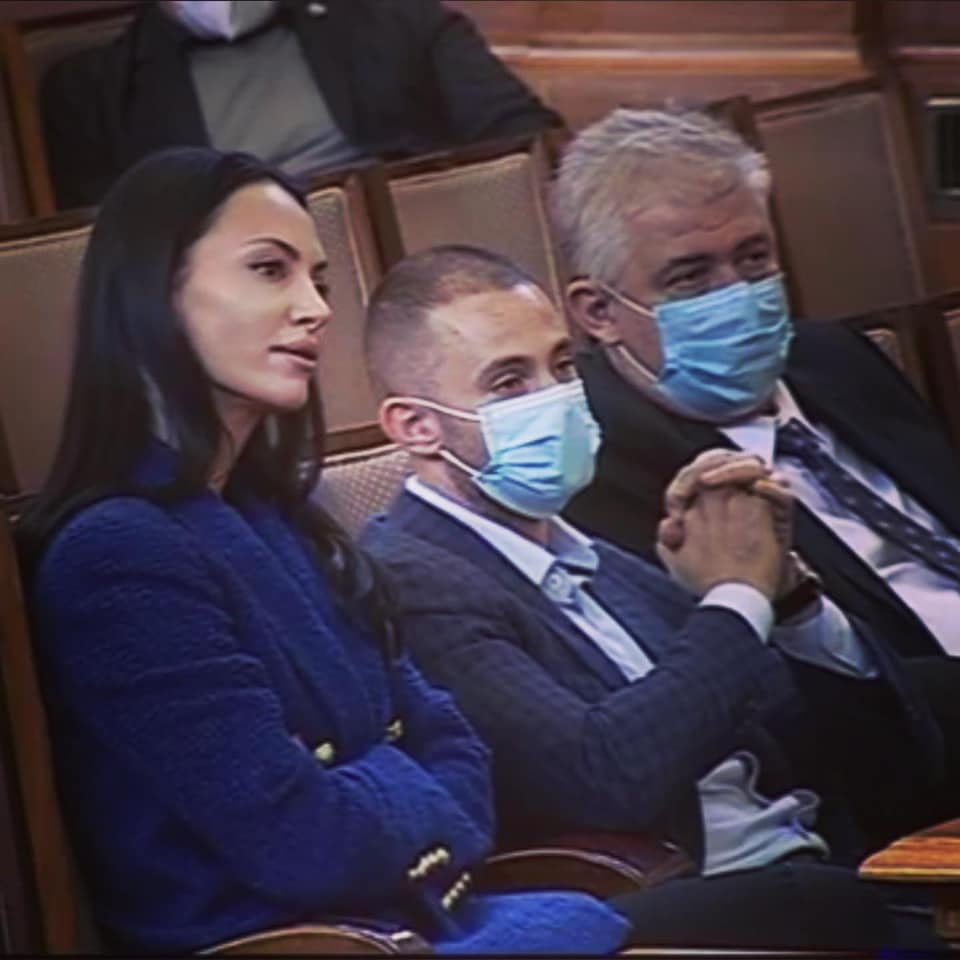 Неописуема красавица от ГЕРБ изненада всички в НС! Ето защо ВИДЕО