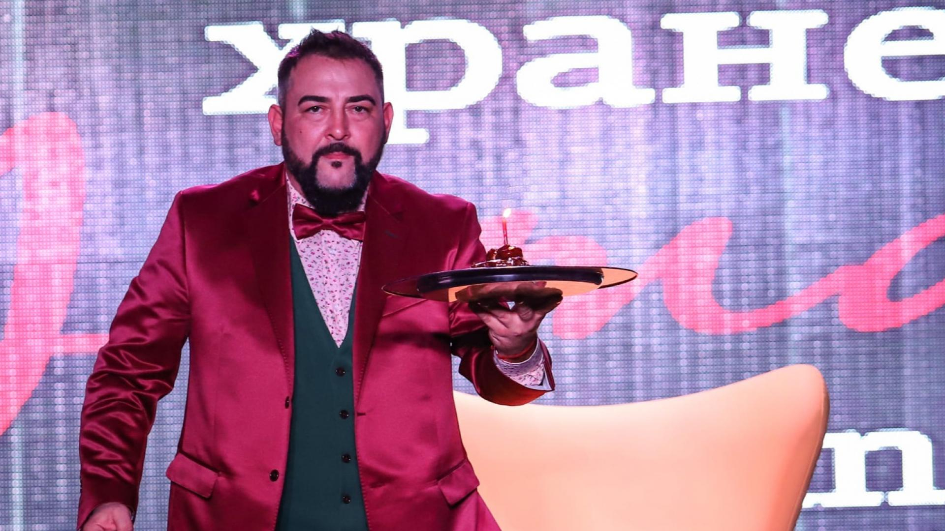 Устата прави екзорсизъм на БГ шоубизнеса в Студентски град СНИМКА