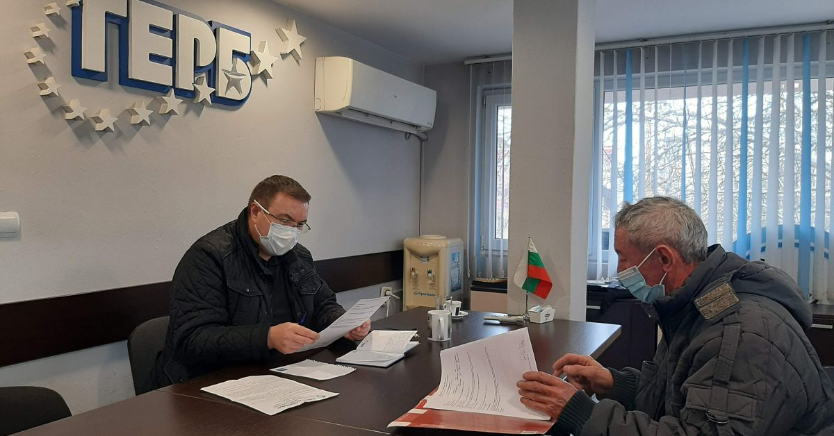 Проф. Костадин Ангелов от ГЕРБ се срещна с граждани и чу техните мъки