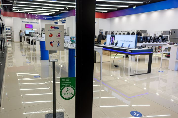 Шоурумите на eMAG със сертификат DEKRA за превенция на COVID-19