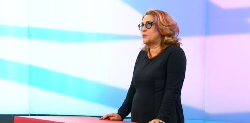 Буруджиева изригна срещу бонусите в НАП